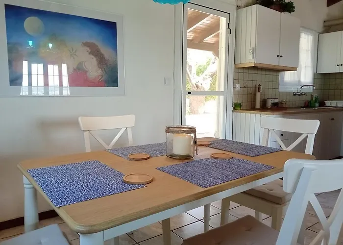 Votsalo Summer House By The Hébergement de vacances Porto Heli